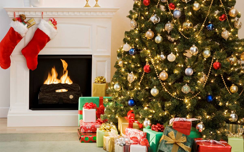 Existe data certa para montar a árvore de Natal? Padre Emerson concede entrevista ao Jornal 101 e explica se há ou não - 101FM Existe data certa para montar a árvore de Natal? Padre Emerson concede entrevista ao Jornal 101 e explica se há ou não - 101FM